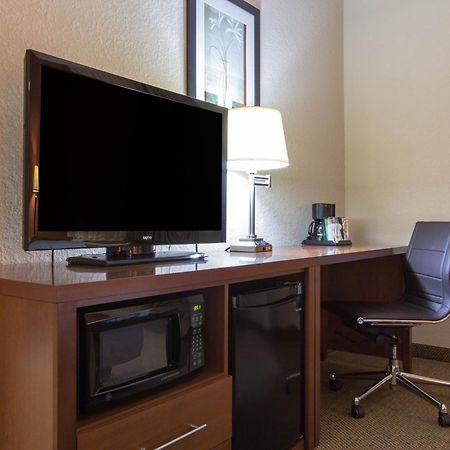 Comfort Inn & Suites Airport Convention Center Север Чарлстон Экстерьер фото