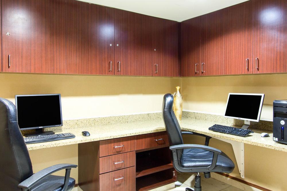 Comfort Inn & Suites Airport Convention Center Север Чарлстон Экстерьер фото