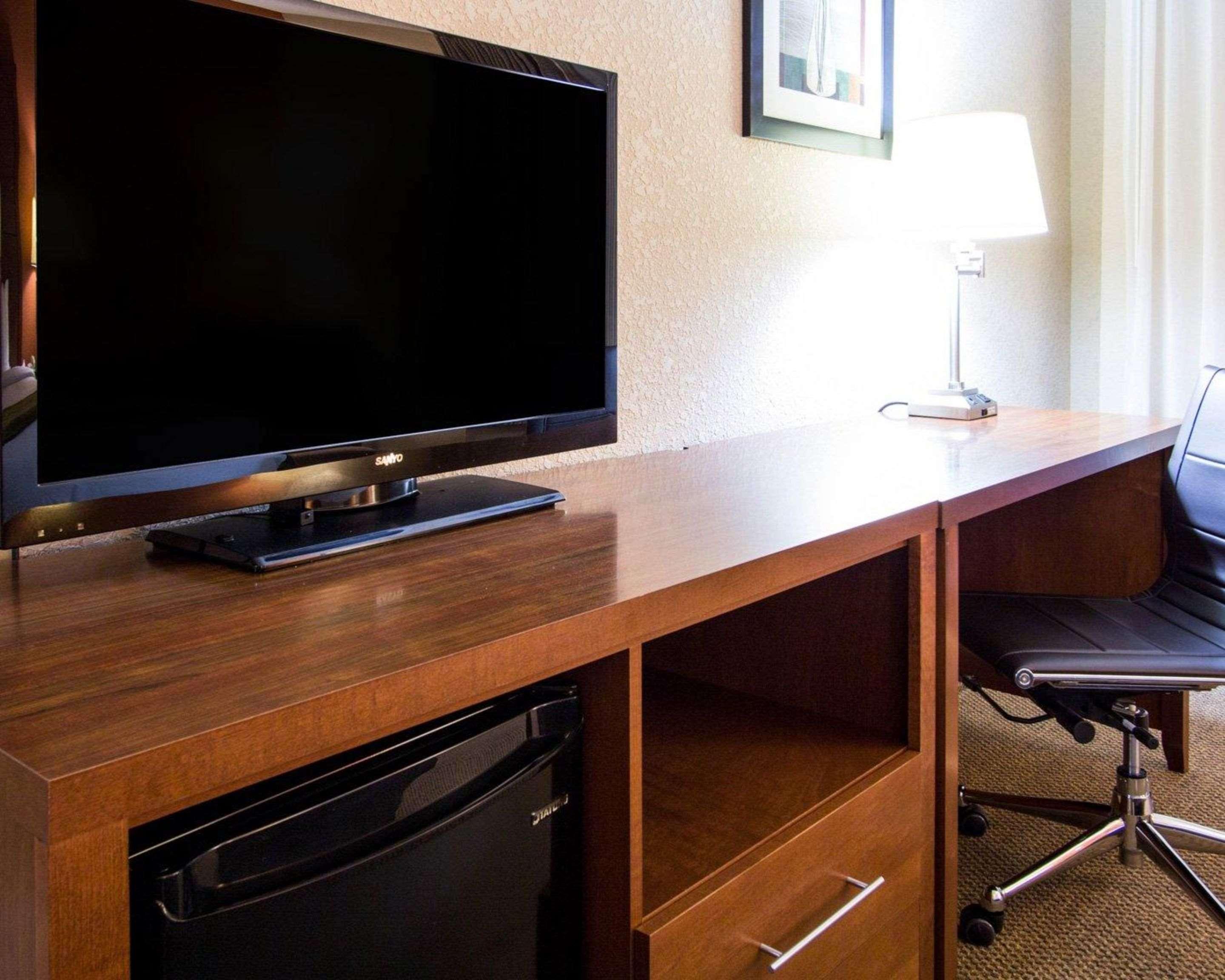 Comfort Inn & Suites Airport Convention Center Север Чарлстон Экстерьер фото
