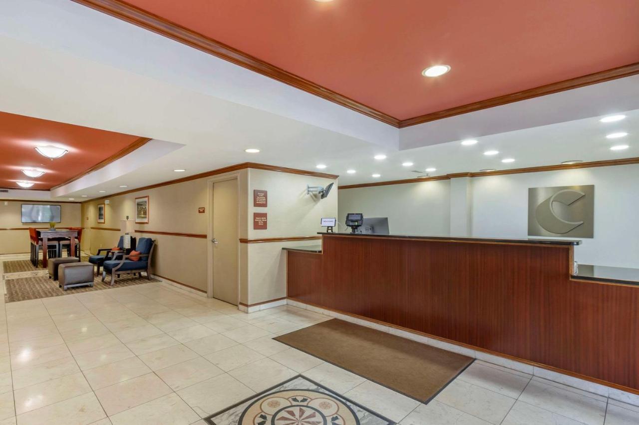 Comfort Inn & Suites Airport Convention Center Север Чарлстон Экстерьер фото