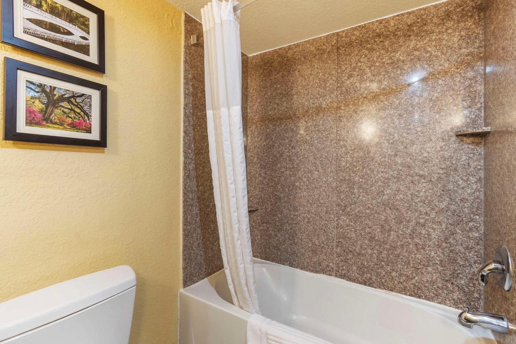 Comfort Inn & Suites Airport Convention Center Север Чарлстон Экстерьер фото