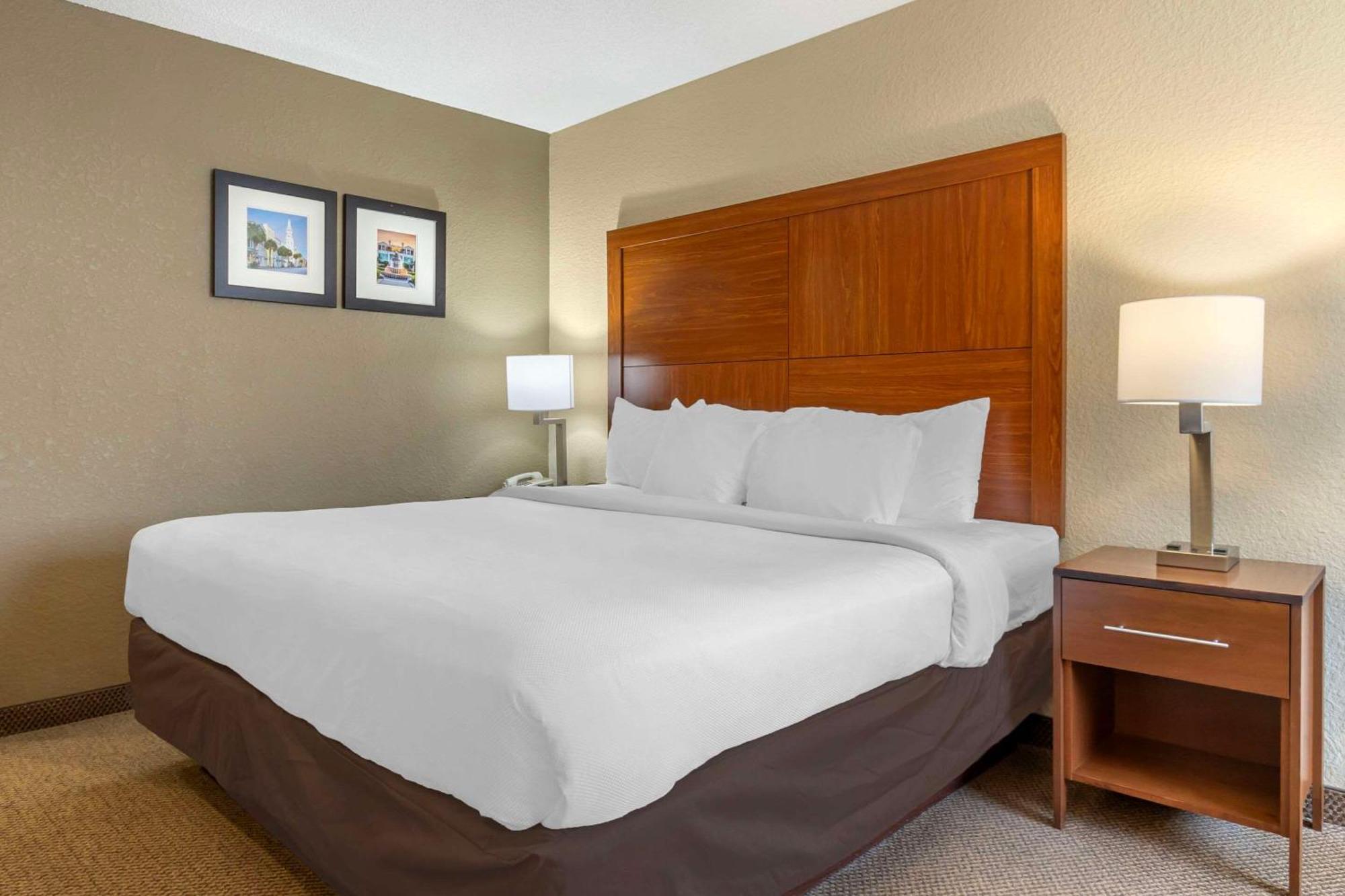 Comfort Inn & Suites Airport Convention Center Север Чарлстон Экстерьер фото