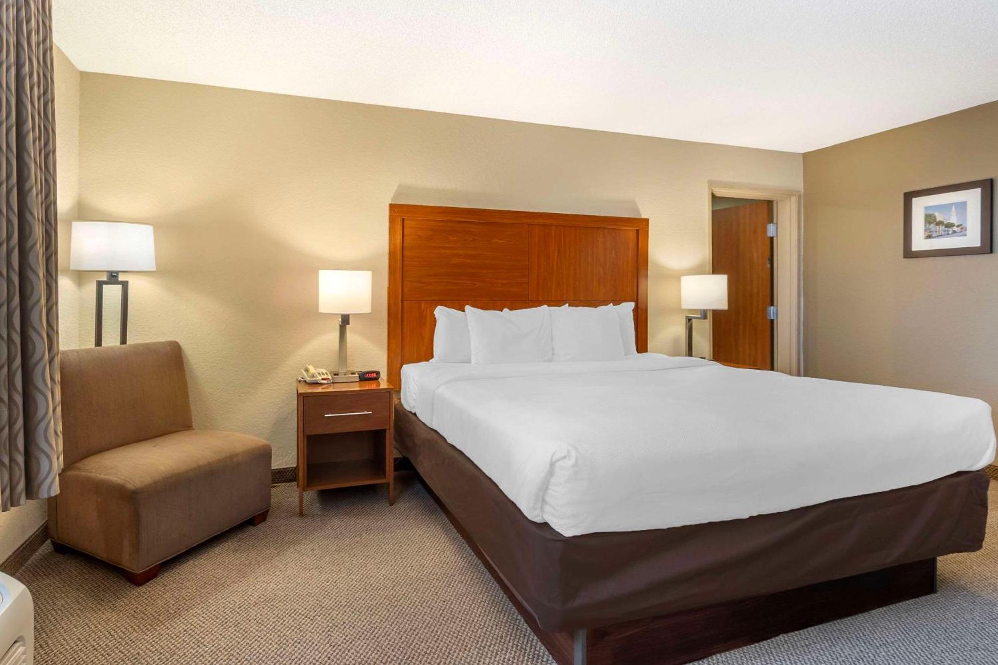 Comfort Inn & Suites Airport Convention Center Север Чарлстон Экстерьер фото