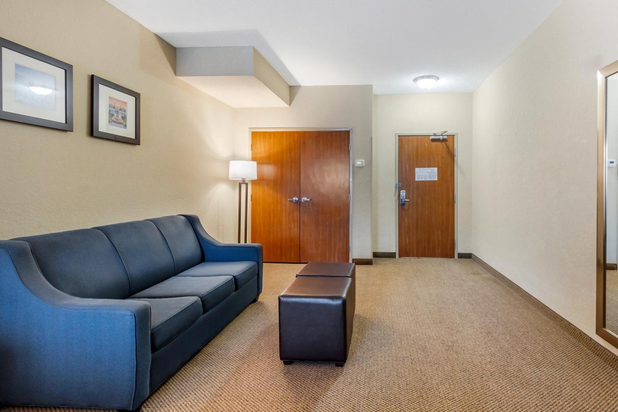 Comfort Inn & Suites Airport Convention Center Север Чарлстон Экстерьер фото