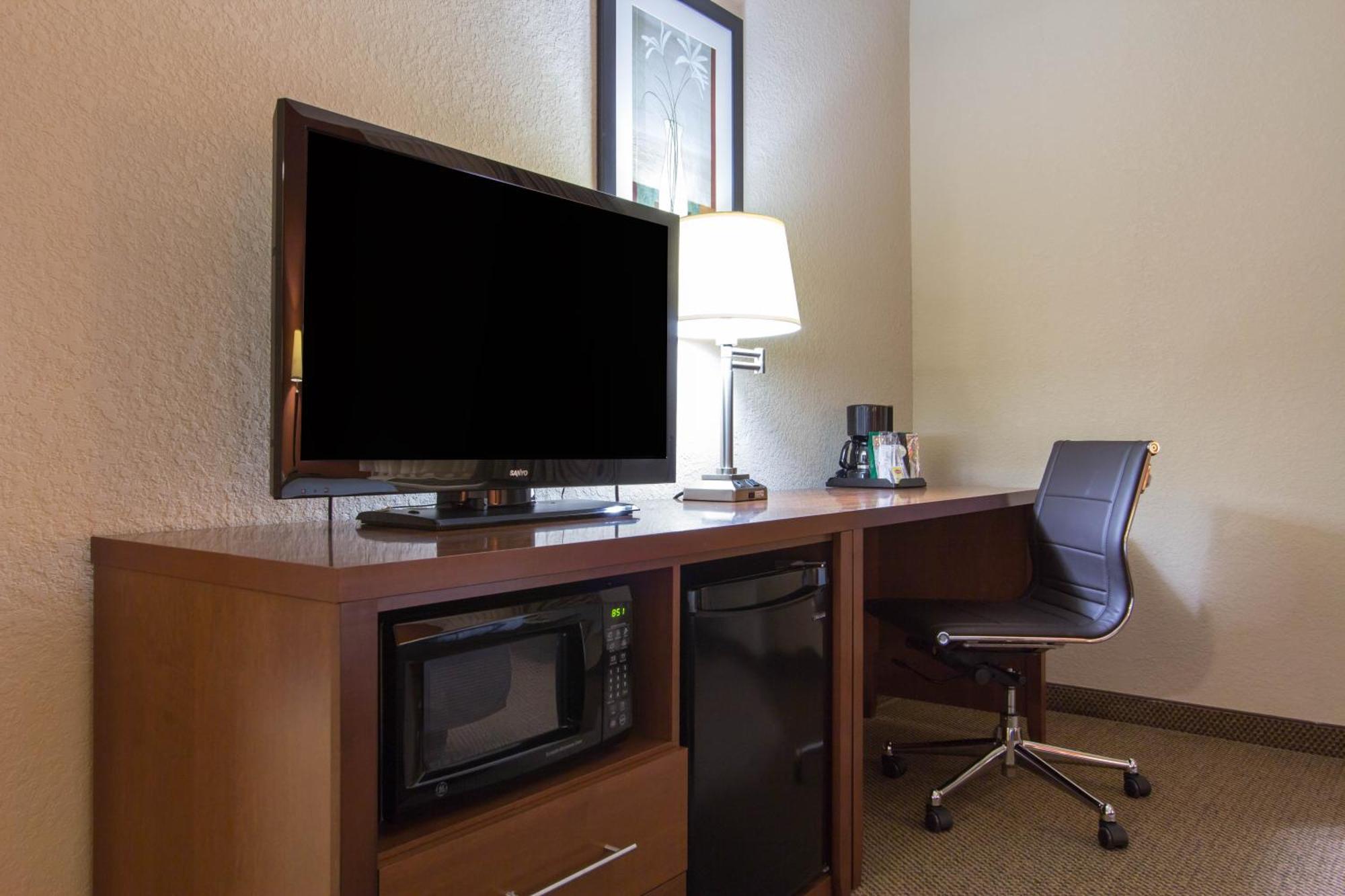 Comfort Inn & Suites Airport Convention Center Север Чарлстон Экстерьер фото