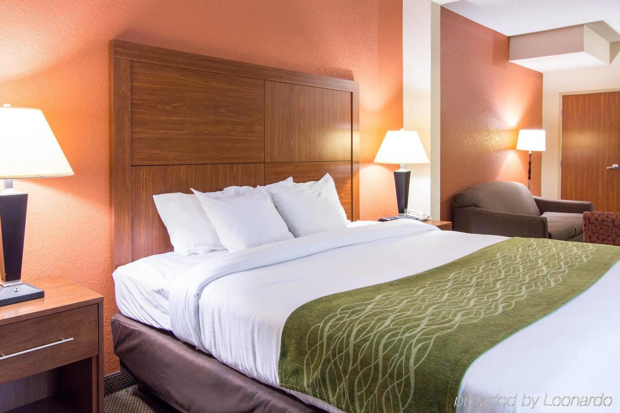 Comfort Inn & Suites Airport Convention Center Север Чарлстон Экстерьер фото